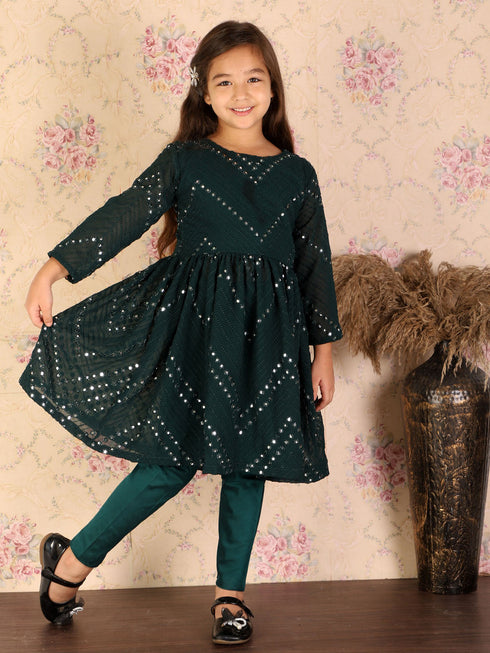 Vastramay Girl's Green Mirror Kurta Pyjama Set